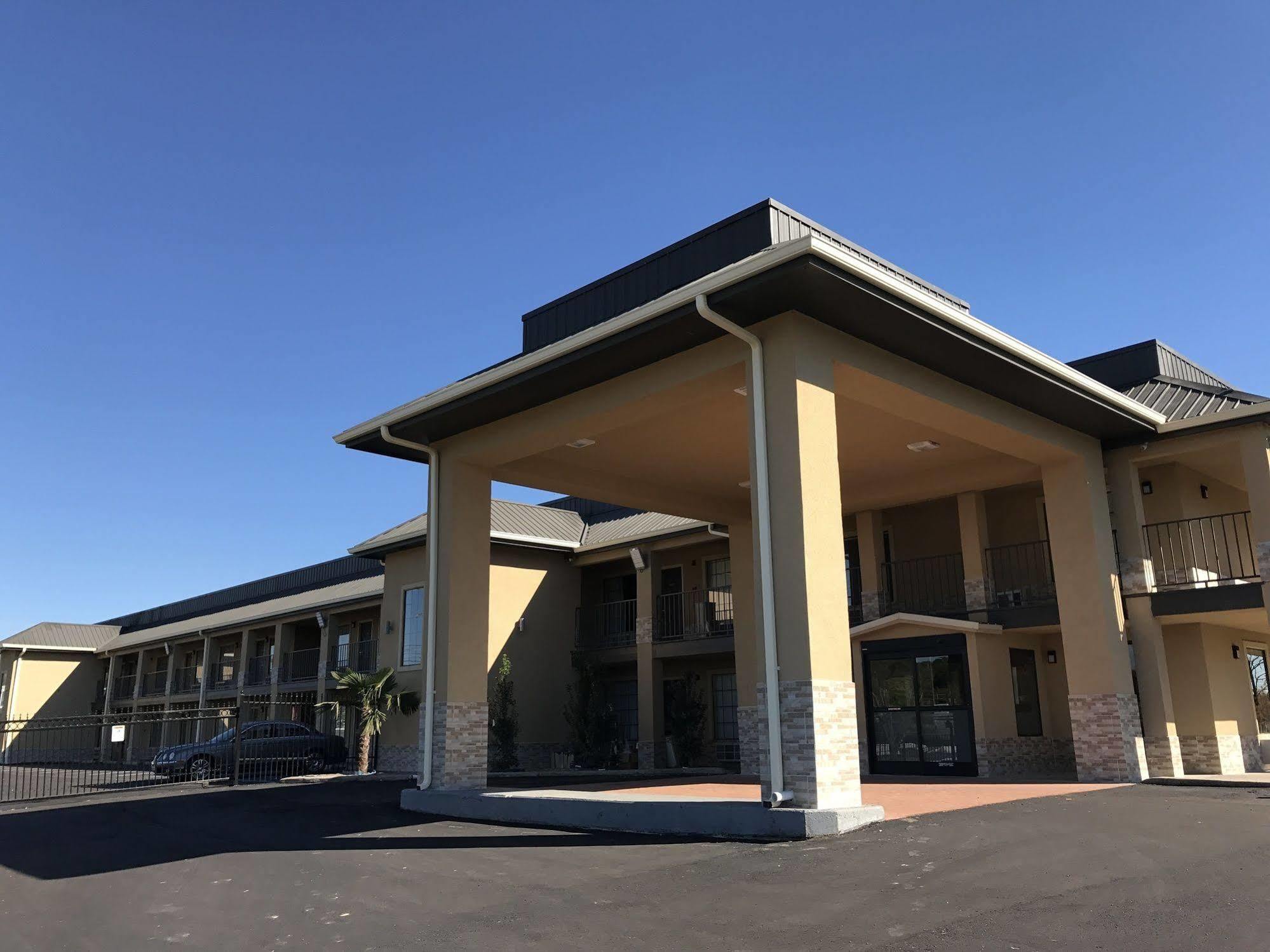 Econo Lodge Inn & Suites Jackson Exterior photo